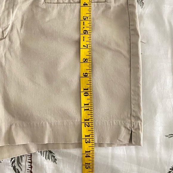 a.n.a. Khaki Shorts Size 12 - Picture 3 of 7